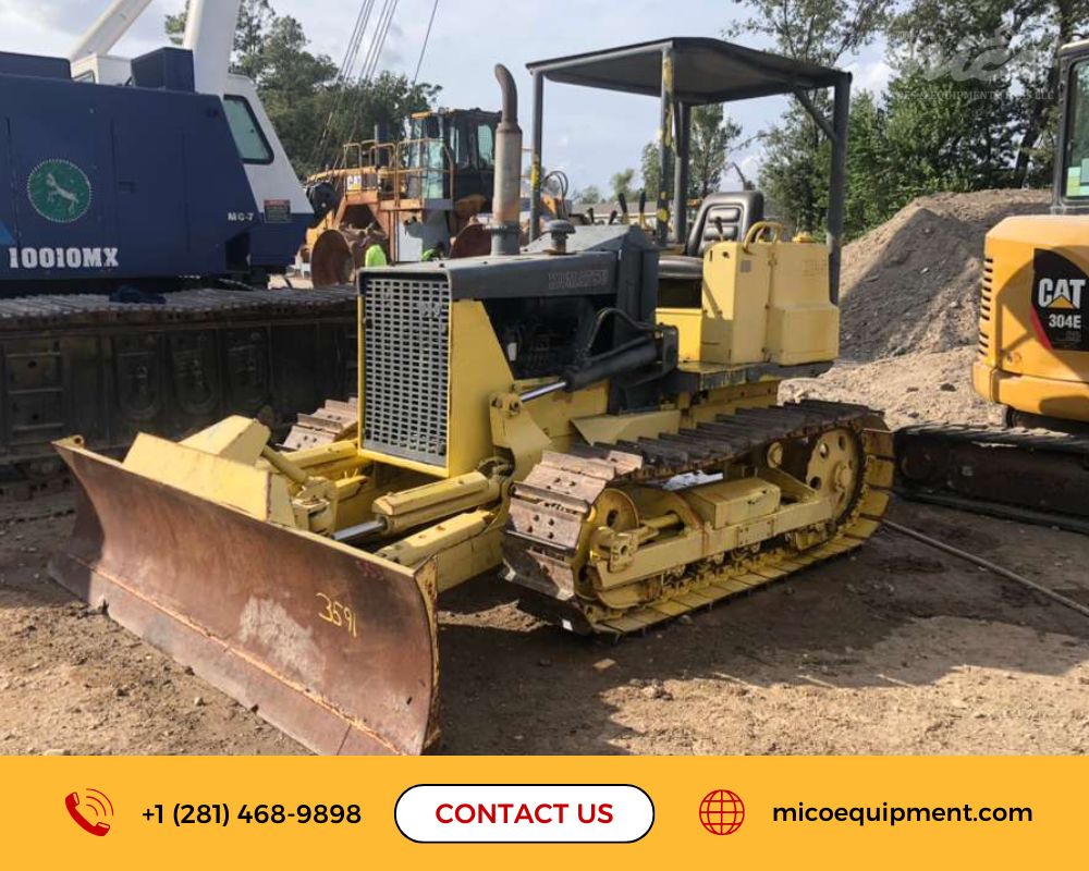 KOMATSU D21P-5 Crawler Dozer for Sale in Houston, Texas